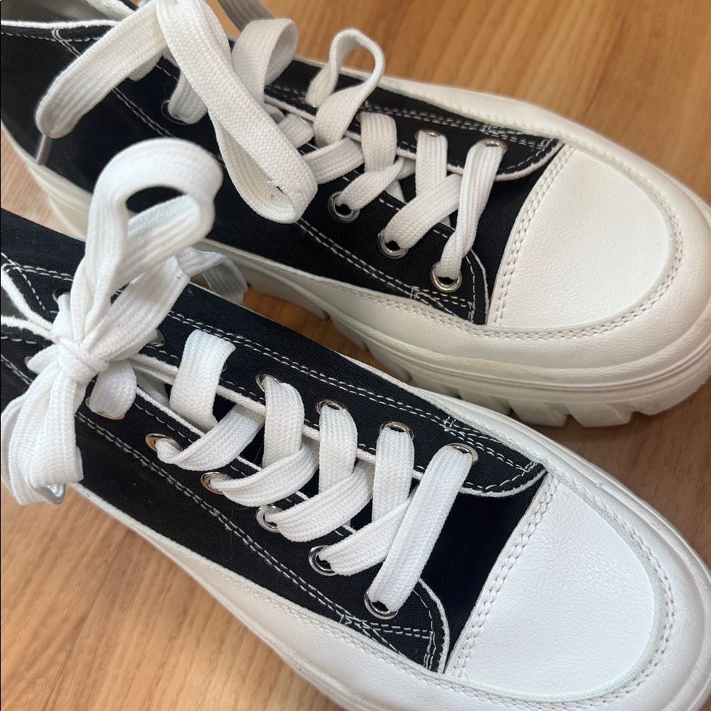 High top sneakers - Picture 3 of 6
